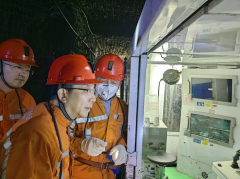 为课程扶植倾泻心血 